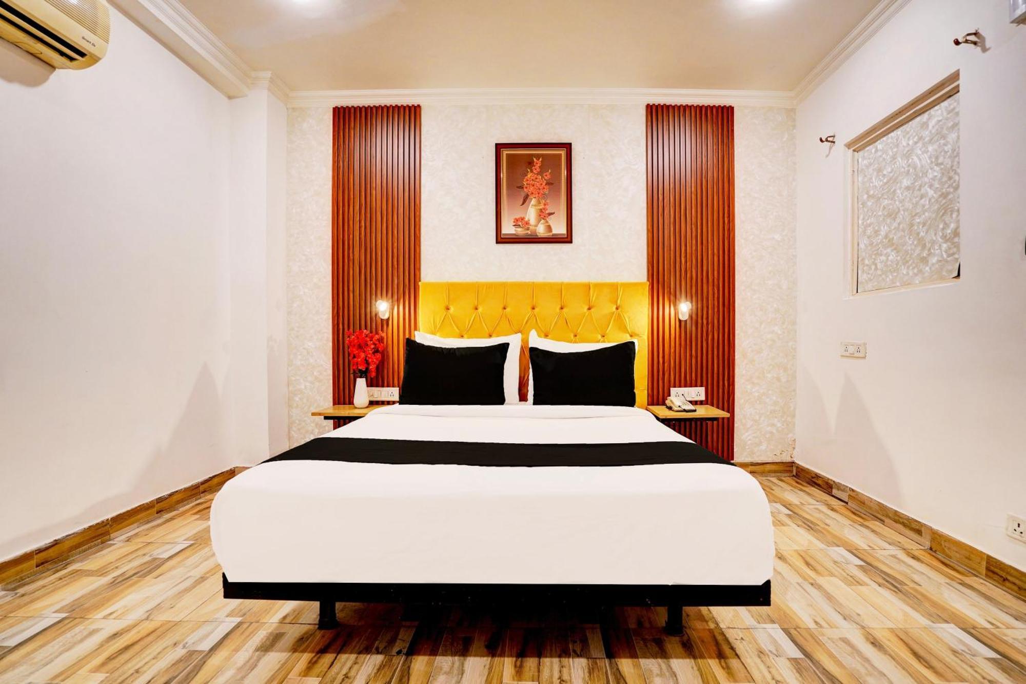 Super Townhouse Jageer Palace Near Mayapuri Chowk ニューデリー エクステリア 写真