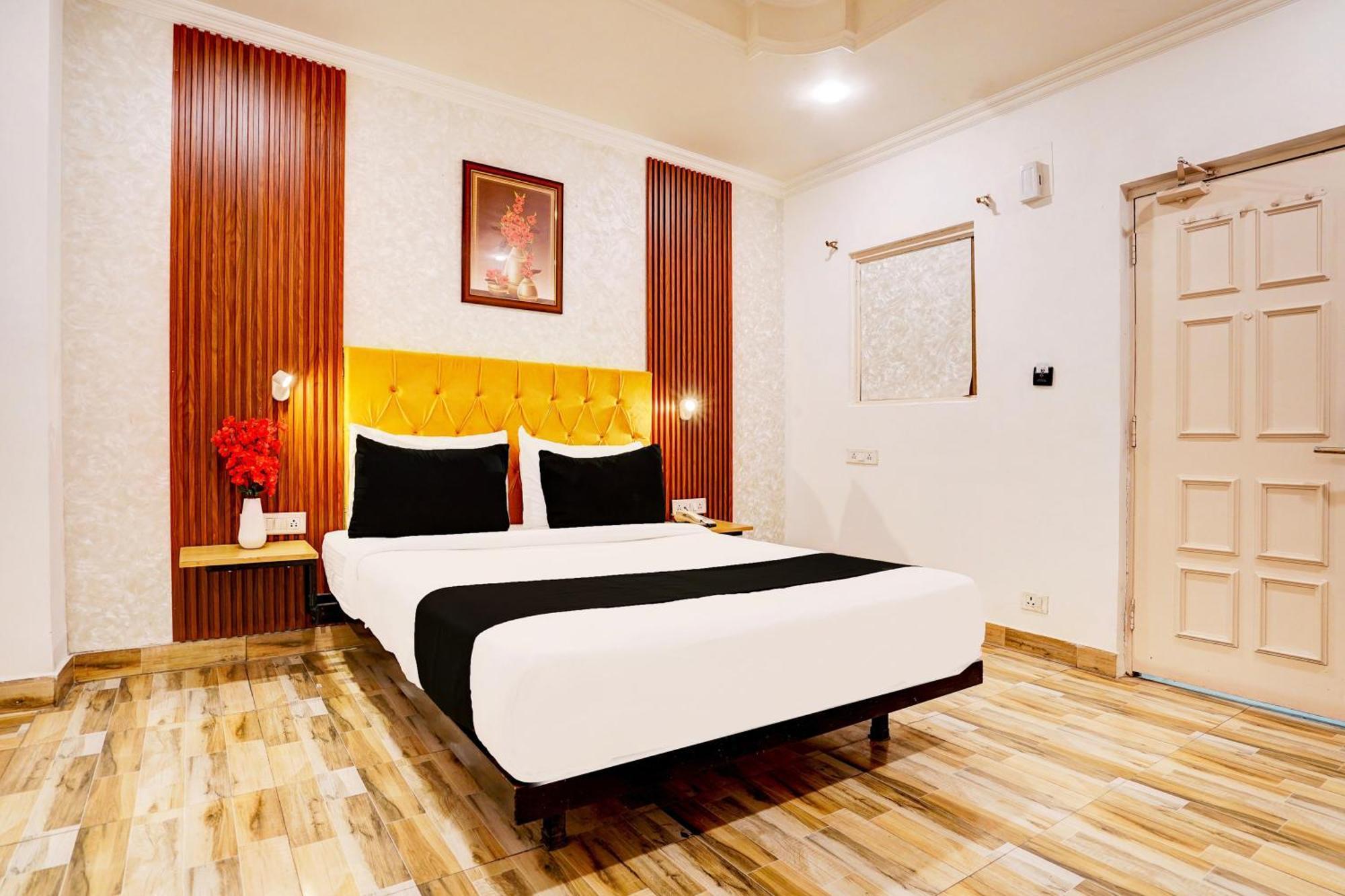 Super Townhouse Jageer Palace Near Mayapuri Chowk ニューデリー エクステリア 写真