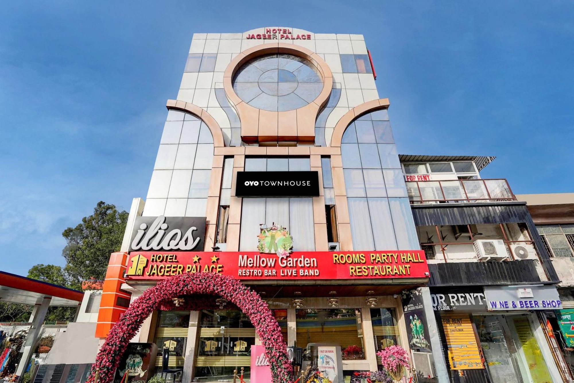 Super Townhouse Jageer Palace Near Mayapuri Chowk ニューデリー エクステリア 写真